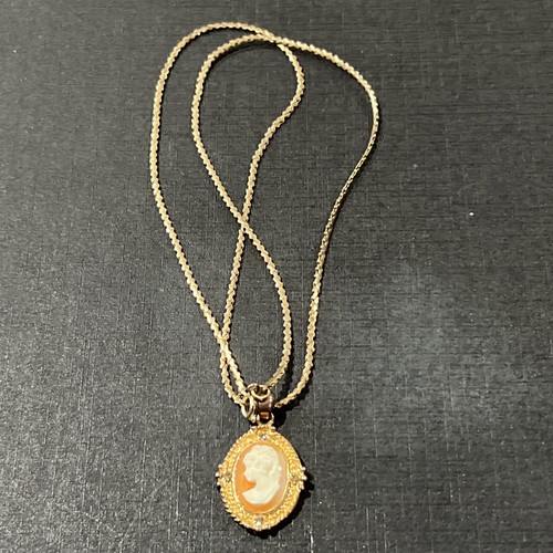 Cameo Necklace 18 In Chain - Picture 4 of 8