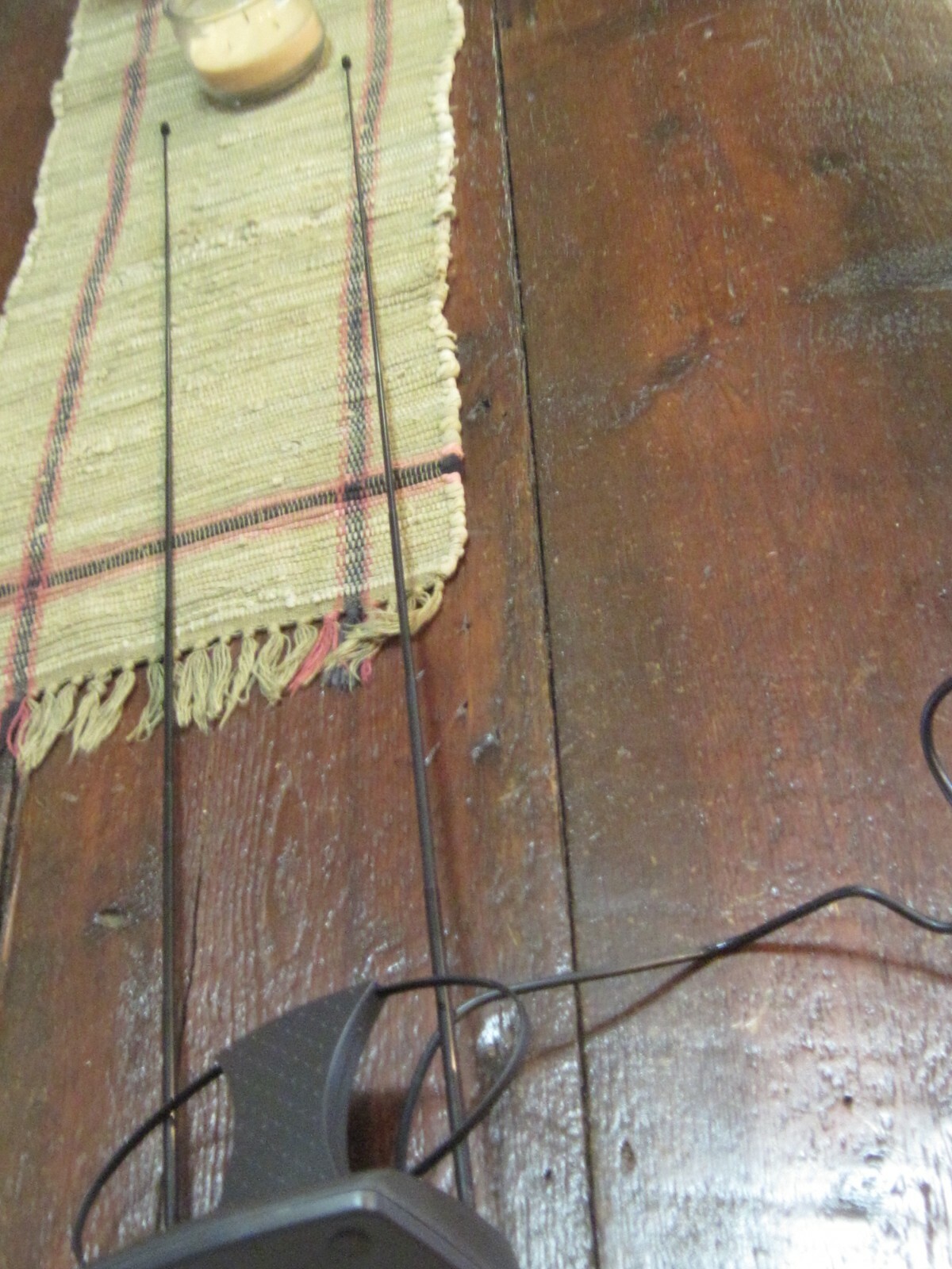 SLIGHTLY USED ROTATING RADIO SHACK INDOOR TV ANTENNA 151857 VHF UHF FM