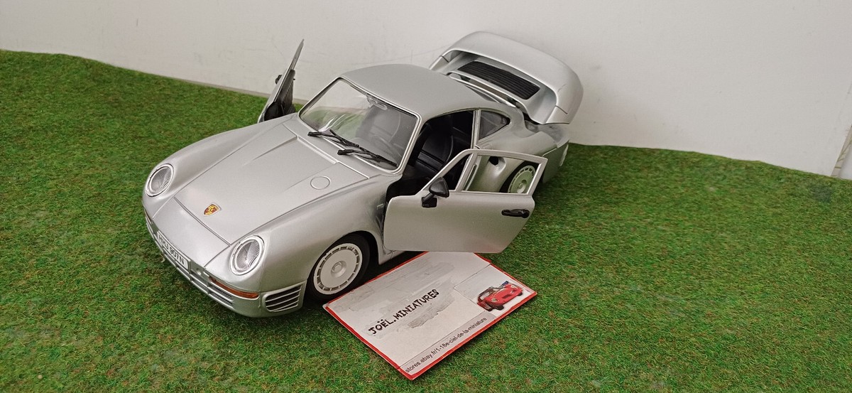 Porsche 959 blanche (Maxichamps) 1/43e