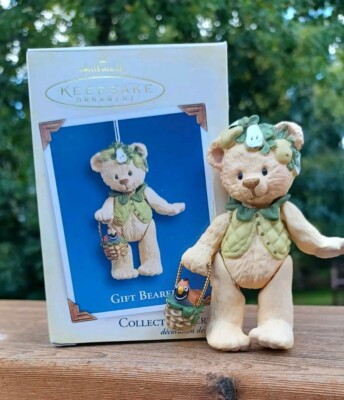 Ornament Hallmark Keepsake GIFT BEARERS #7 Collector s Series (2005) Christmas