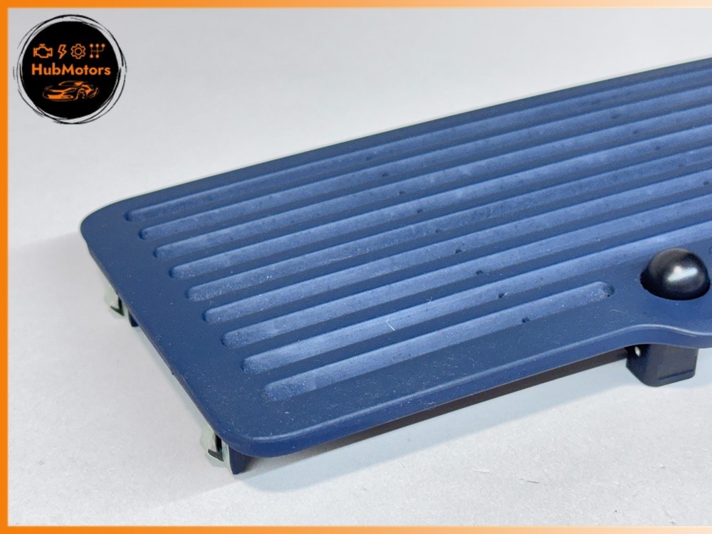 03-13 Maserati Quattroporte M139 Dash Dashboard Vent Grille Cover w/ Sensor OEM