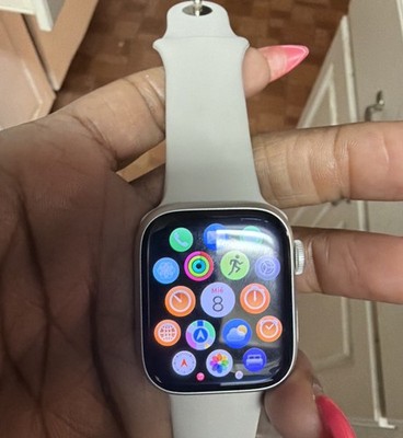 Apple Watch Series 9 41mm Aluminum Case with Sport Band - Starlight, S/M (GPS +
