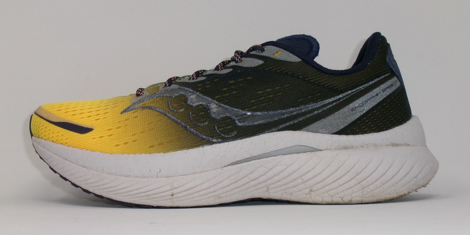 Saucony Womens Endorphin Speed 3 Shoes, Night Lite, 9 US, USED image 5