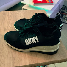 DKNY Women  s Low Top Lace-Up Athletic Sneakers Black/White/Silver Logo