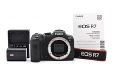 Under 8000 shots. Please read the description. Canon EOS R7 Battery Charger Set