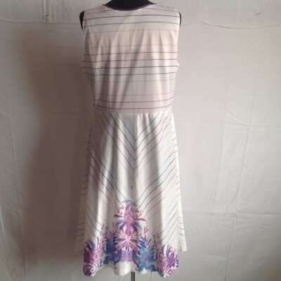 Robe Femme Vintage Taille 44 – Blanc Fleuri, Droite, Sans Marque