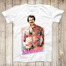 T-shirt Thomas Magnum PI Tom Selleck Higgins Island Hoppers Hawaii anni 80 3275 