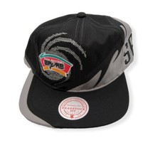 Mitchell  Ness San Antonio Spurs Spiral Deadstock Adjustable Snapback Hat Cap