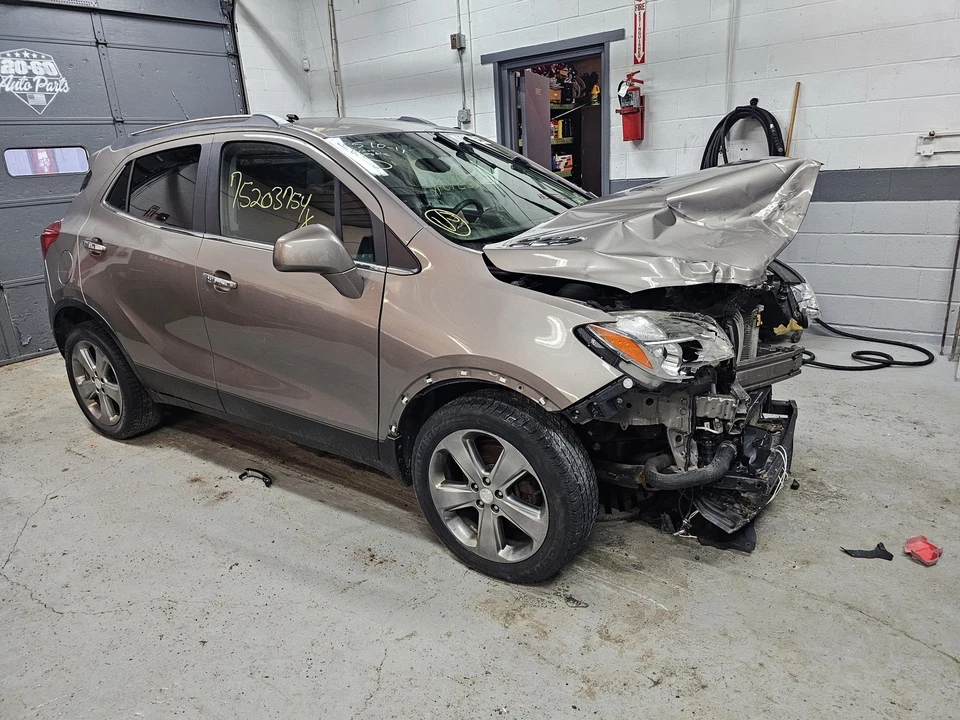 Conjunto de luz trasera izquierda usada se adapta a: Buick Encore 2013 grado A izquierdo Foto 2 de 4