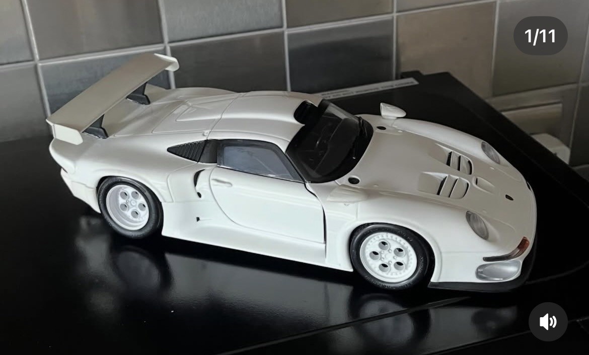 Porsche 911 GT1 993 Bleue - UT Models 1/18 - 180 966600 - Miniature Diecast Occasion