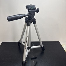 Targus Digital Camera Silver Tripod with 3-Way Panhead, 50-Inch TG-5060TR