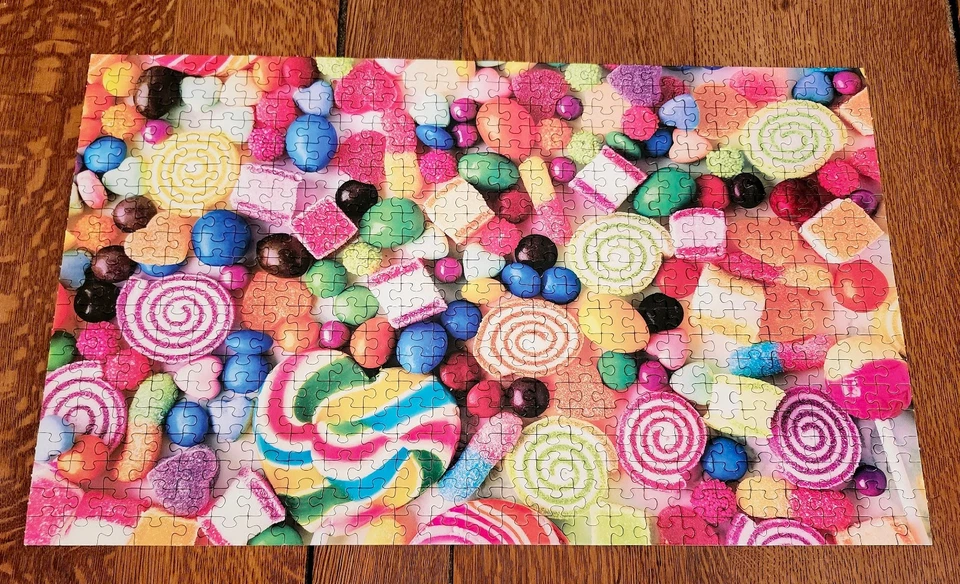 Puzzlebug Deluxe *Lollipops & Candies* 500 piece Jigsaw Puzzle 20x12 - Image 3 of 4