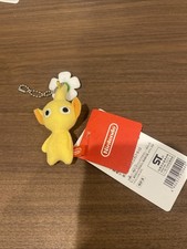 Nintendo PIKMIN Yellow Pikmin Mascot Plush Keychain Official Store Japan New