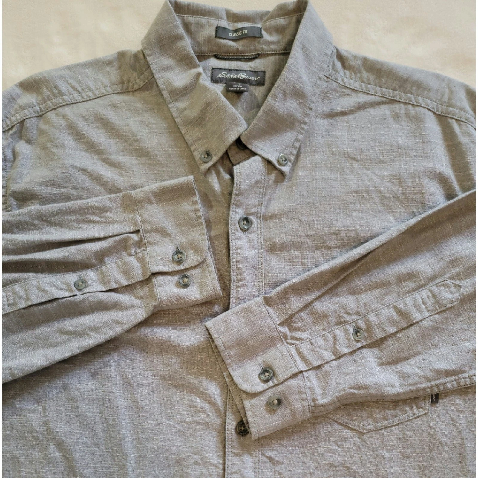 Eddie Bauer Button Down Shirt Mens L Gray Classic Fit Cotton Long Sleeve Slub
