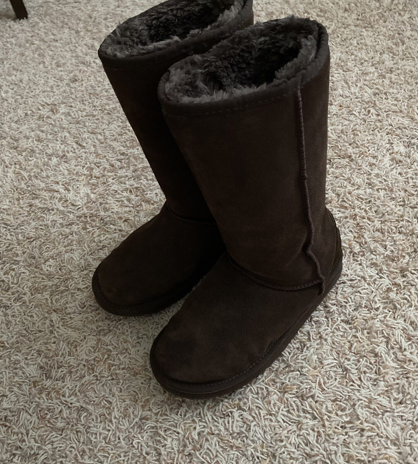 Volwassen verbergen ijzer Ugg Boots Size W6 F8004 B Brown Suede | eBay