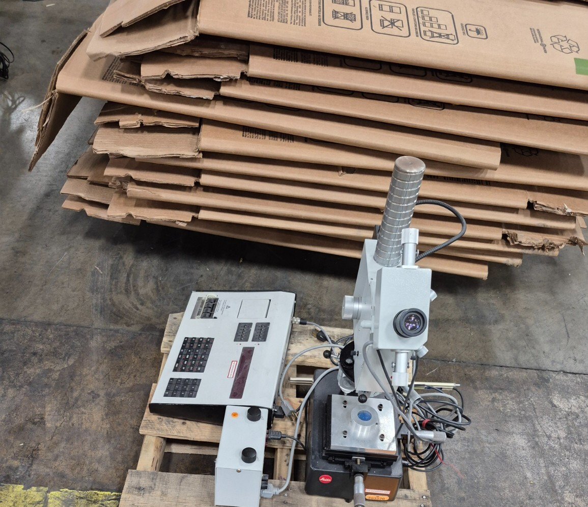 Leitz Wetzlar microscope 301-275-143 RZD-DO ??(mini load II