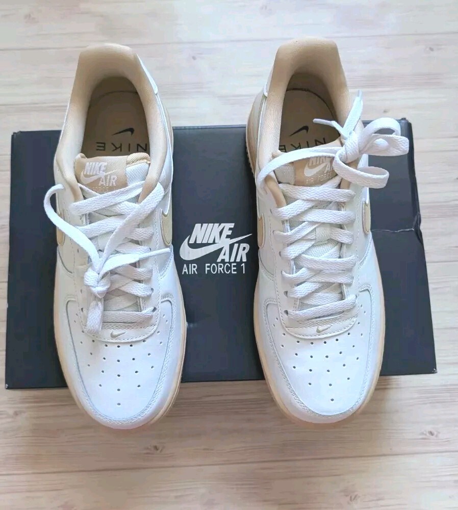 ☆大人気☆Air Force 1 '07 Sail/ Sesame/ Vintage Green Nike Air Force 1 '07 