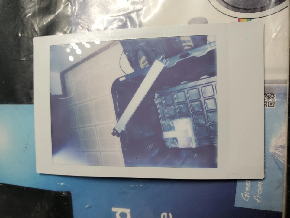 Cámara fotográfica instantánea Fujifilm Instax Mini 8 cuerpo verde azulado-PROBADA Foto 2 de 4