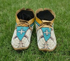Native Regalia American Style Beaded Ankle Moccasins Cross Tan Leather MC634