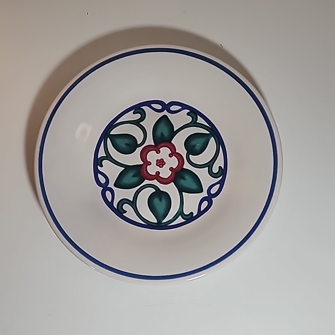 Pfaltzgraff Arbor Vine Salad/Dessert Plate 7.25