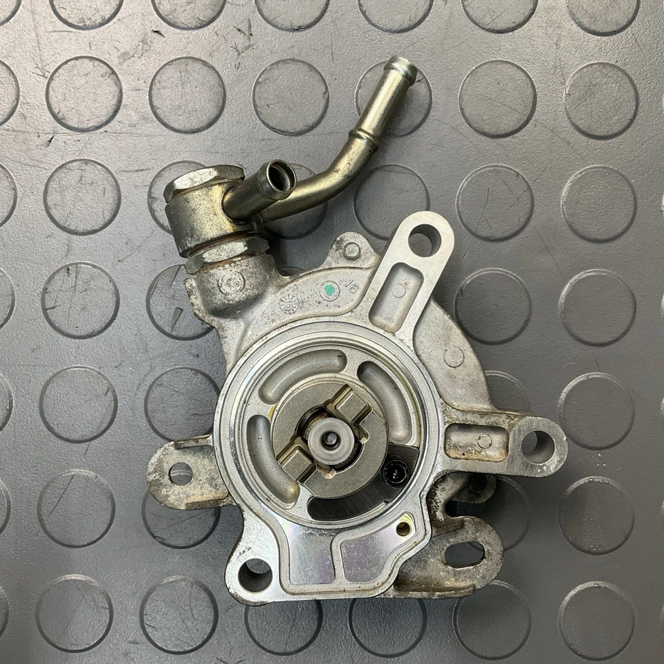 2014-2016 Mazda 6 Engine Vacuum Pump Assembly OEM - Image 2 of 4