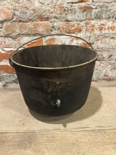 Antique 1800s Cast Iron Bean Pot Gypsy Kettle 3 Leg Cowboy Cauldron Gate Mark