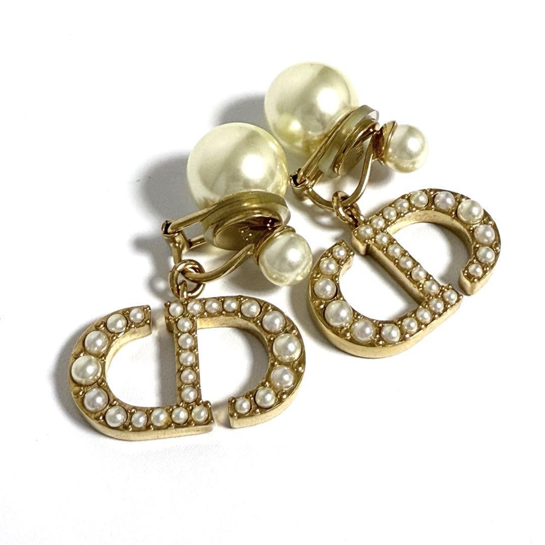 Dior Tribal Clip Earrings with Fake Pearl Design Regular 95000