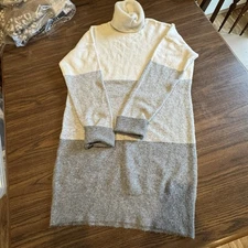 Rachel Zoe Turtle Neck Sweater Dress White/Beige/Gray Size Medium New No Tags