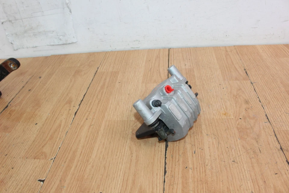 2019 Massimo T-Boss 750 Front Left Brake Caliper - Image 4 of 4