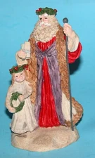Artmark resin old world Santa w girl and wreaths New Christmas 5 in. tall figure