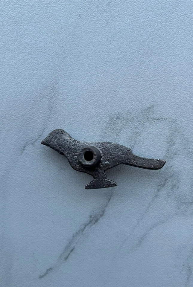 Ancienne poignée bouton d'armoire de tiroir de porte en fonte en forme d'oise... - Photo 4/4