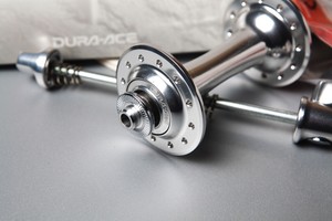 dura ace 7700 hubs