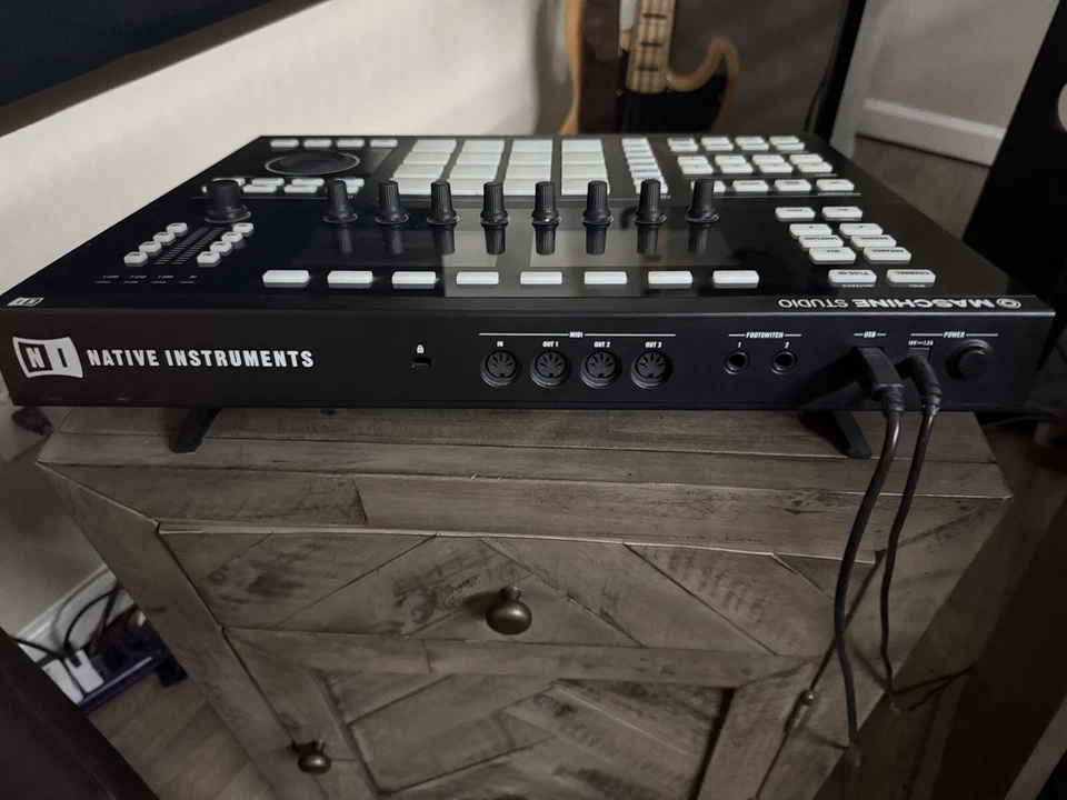 Native Instruments Maschine Studio W/ Sounds & Software- Black (Lightly used) - Image 4 of 4