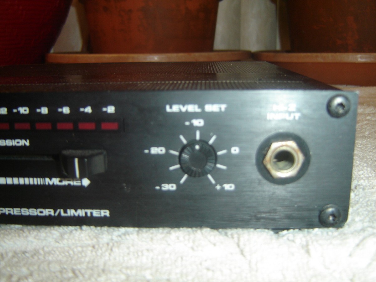 DBX 163X, Overeasy Compressor Limiter with Instrument Preamp