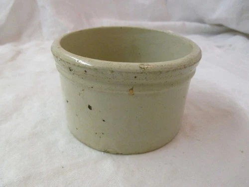Antique Minnesota Stoneware Co. Redwing small Crock