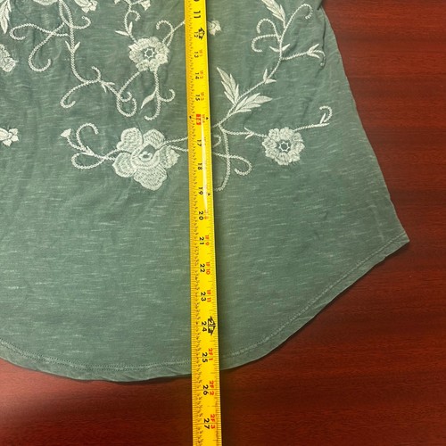Lucky Brand Green Embroidered Floral Short Sleeve Top Womens M NWT $49 FLAW - Picture 5 of 6