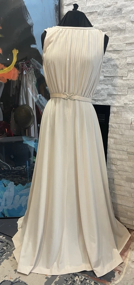 Vintage 1970s Cream Beige Maxi Sleevless Gown Pleated Sweep By Paul Stanley - Image 2 of 4