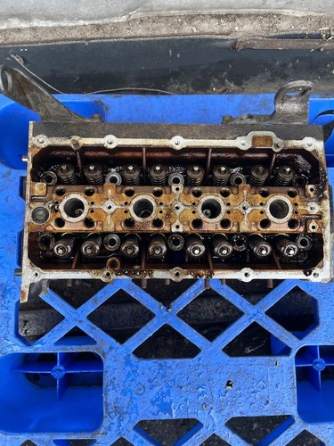 Volkswagen Golf V 2003 Benzin Zylinderkopf 03C103358F EMA588