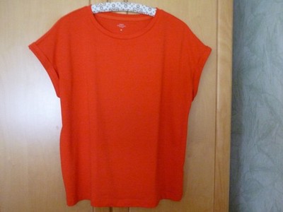 Damen T-Shirt Gr. M (Maße s. unten) v. Sport essentials, rot