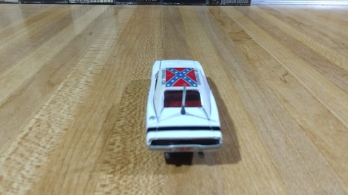 Caricabatteria Dodge Dukes Of Hazzard General Lee Custom White Sweet '69, 1:64, nuovo! - Foto 5 di 14
