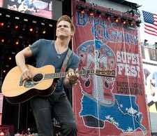 Hunter Hayes performs at 2014 Bayou Country Superfest at LSU Tiger- Old Photo 13