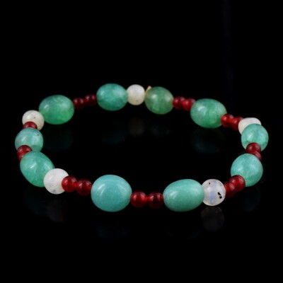 76.00 Cts Red & Green Onyx & Moonstone Stretchable Bracelet
