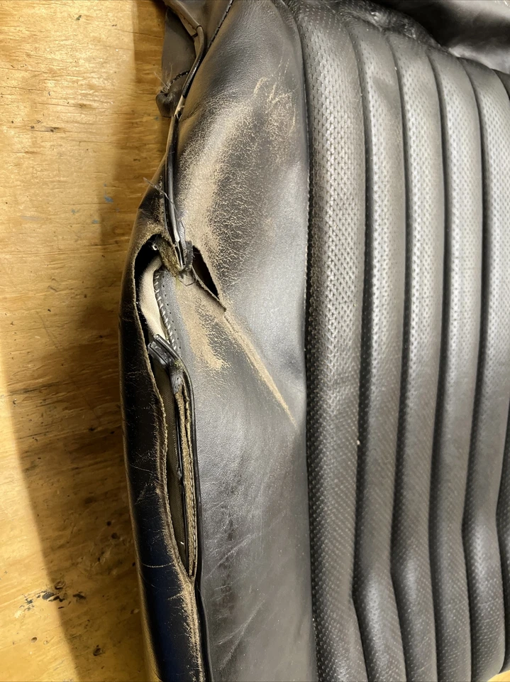 1985 MERCEDES W123 300CD КУПЕ, ПЕРЕДНЕЕ ЛЕВОЕ ВЕРХНЕЕ СИДЕНЬЕ ЧЕРНАЯ КОЖА С ПОДОГРЕВОМ - Изображение 2 из 4