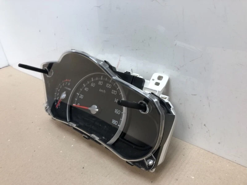 Velocímetro Suzuki Celerio (LF) hatchback 5 puertas 1.0 12V (K10C) 2016 3411084MA3 Foto 2 de 4