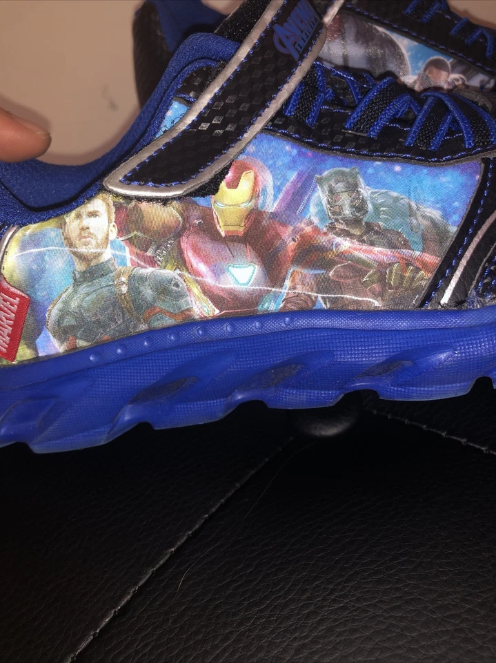 Кроссовки детские для мальчиков ясельного возраста Marvel Superhero Avengers Infinity War размер 12,5 - Изображение 3 из 4