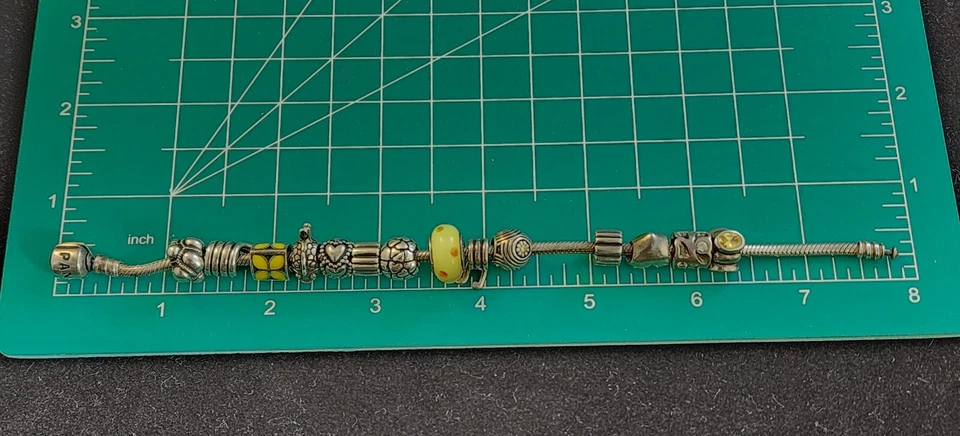 Pandora Momentos Pulsera Plata Dije con 12 Dijes Firmado Marcado 925 ALE Foto 2 de 4