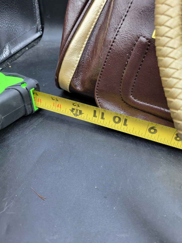 Bolso de hombro de cuero dorado marrón charol LYDC London Foto 2 de 4