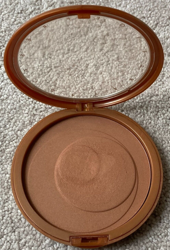Prestige Cosmetics Bronzer Powder XL Extra Large For Face & Body 0.77oz/22g - Picture 3 of 4