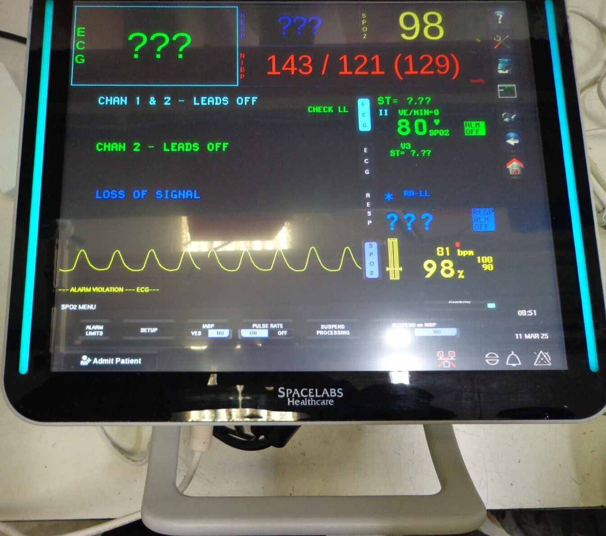 Spacelabs 94267 Xprezzon LCD Touchscreen Patient Vital Signs 91393