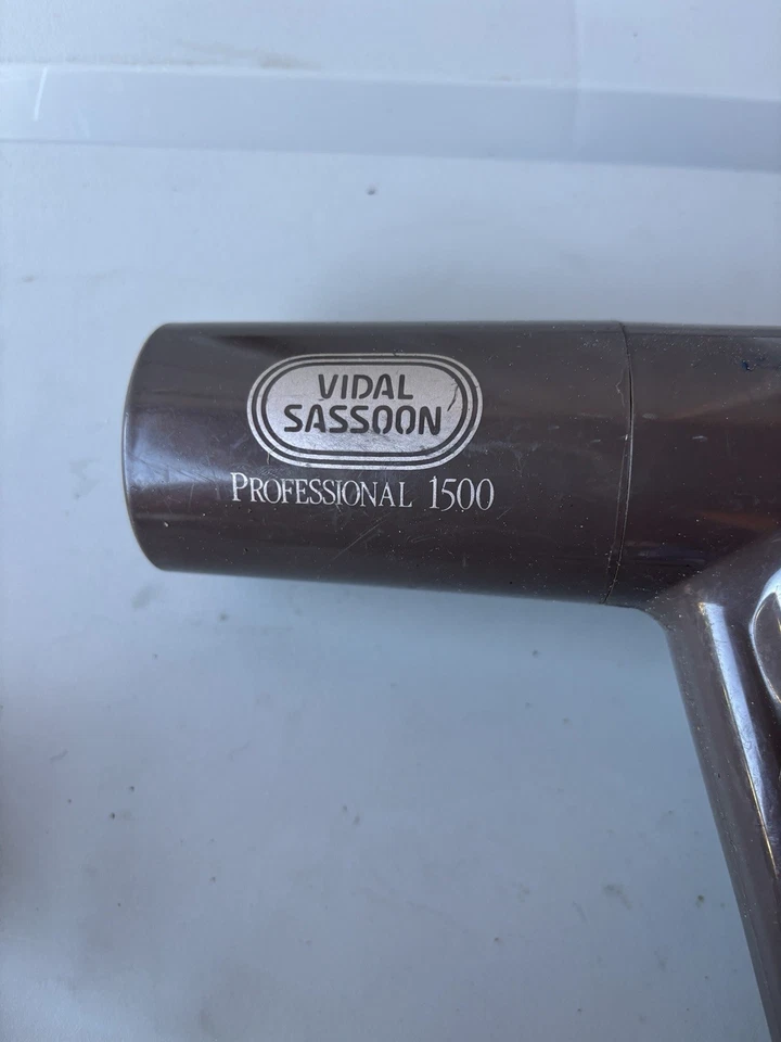Vintage Vidal Sassoon Professional 1500 Hair Dryer - Image 2 of 4